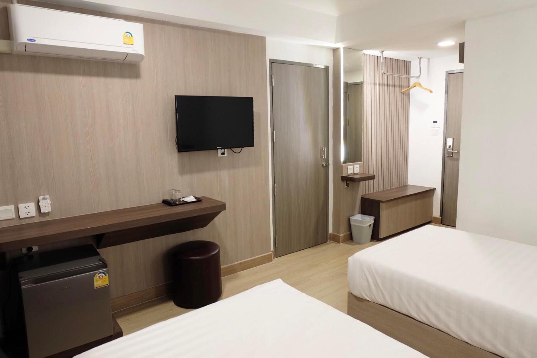 U-Thong Hotel Пхитсанулок Экстерьер фото